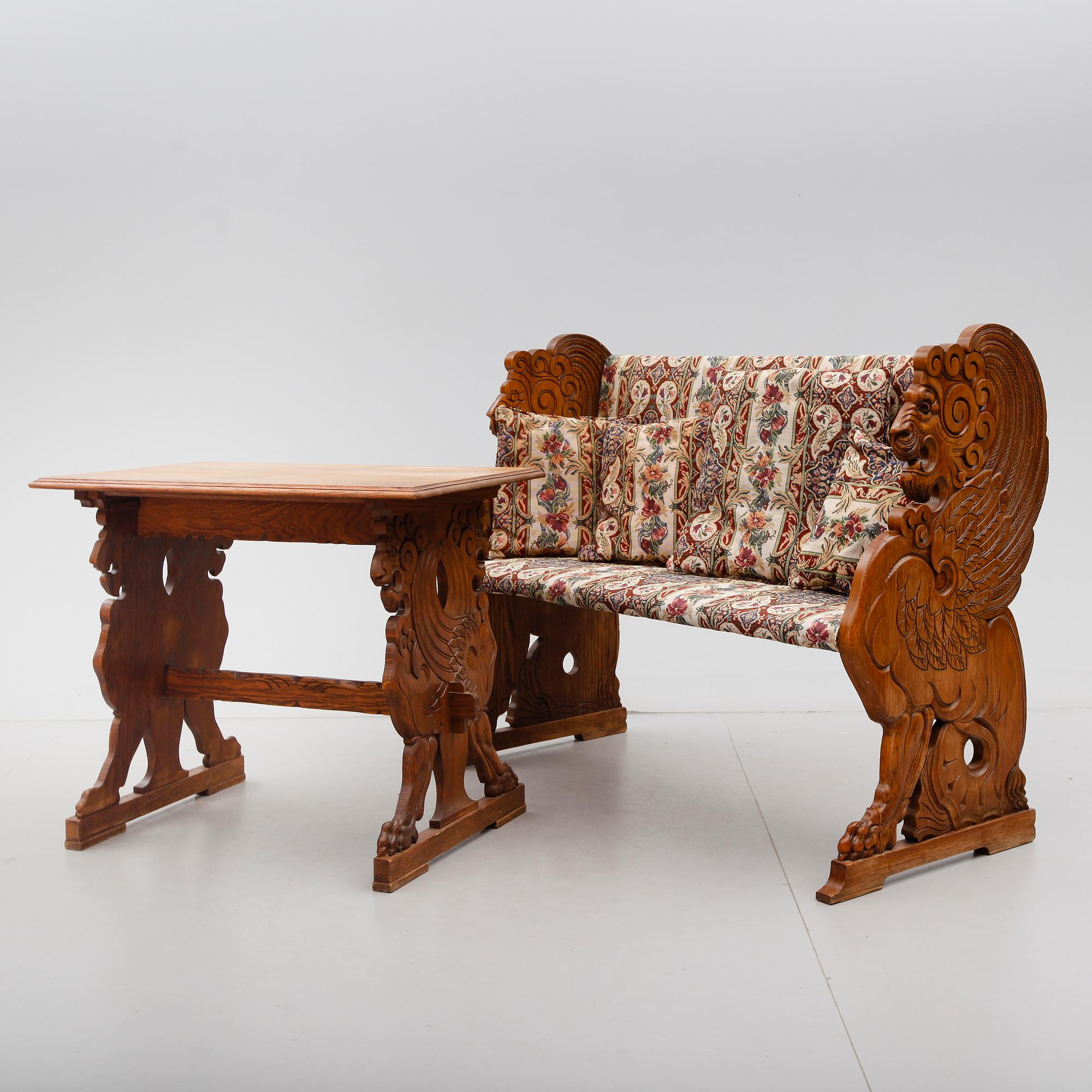 SOFFA OCH BORD, 1900-talets första hälft.