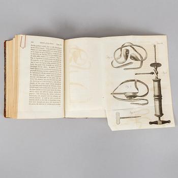 Kirurgi, 1795, med 21 graverade planscher (3 vol).