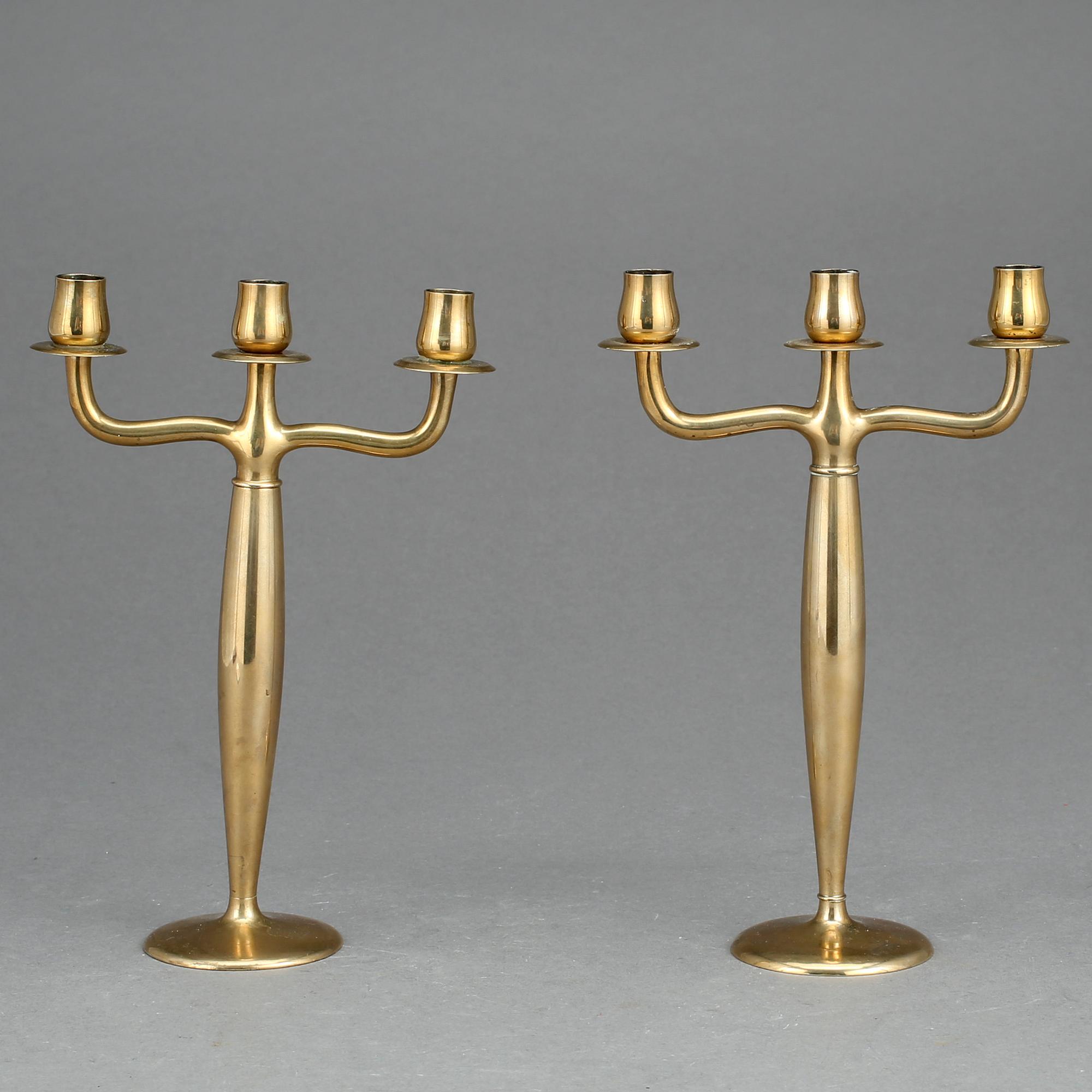 KANDELABRAR, ett par, dirigold, mässing, 1920/30-tal.
