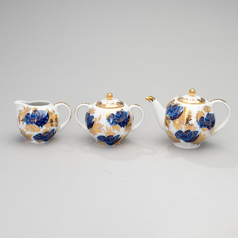 A 34-piece'Golden Garden' porcelain tea- and coffee set from Lomonosov, Soviet Union.