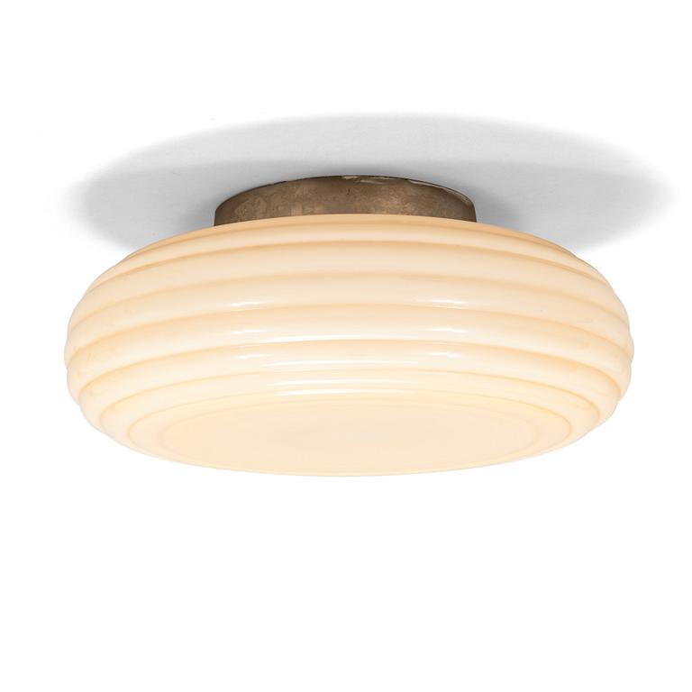 Paavo Tynell, a 1940's '1621' ceiling light for Taito.