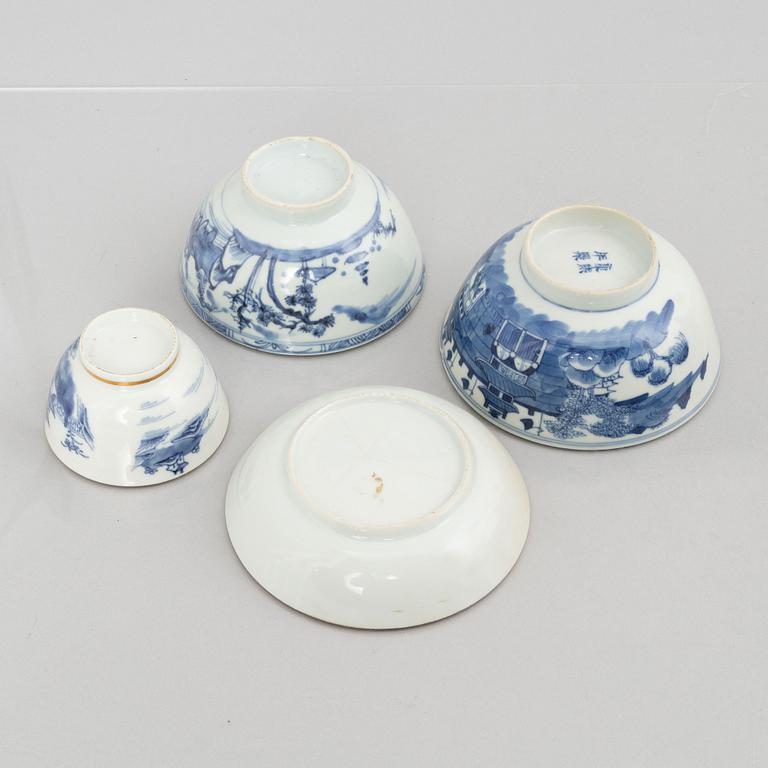 A set of 13 porcelain pieces, China, Qing dynasty, 18th century - early 20th century.