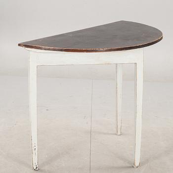 HALVMÅNEBORD, omkring 1900.