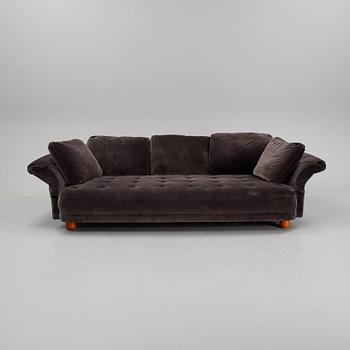 Josef Frank, a 'Liljevalchs' sofa, Svenskt Tenn, Sweden, recent production.