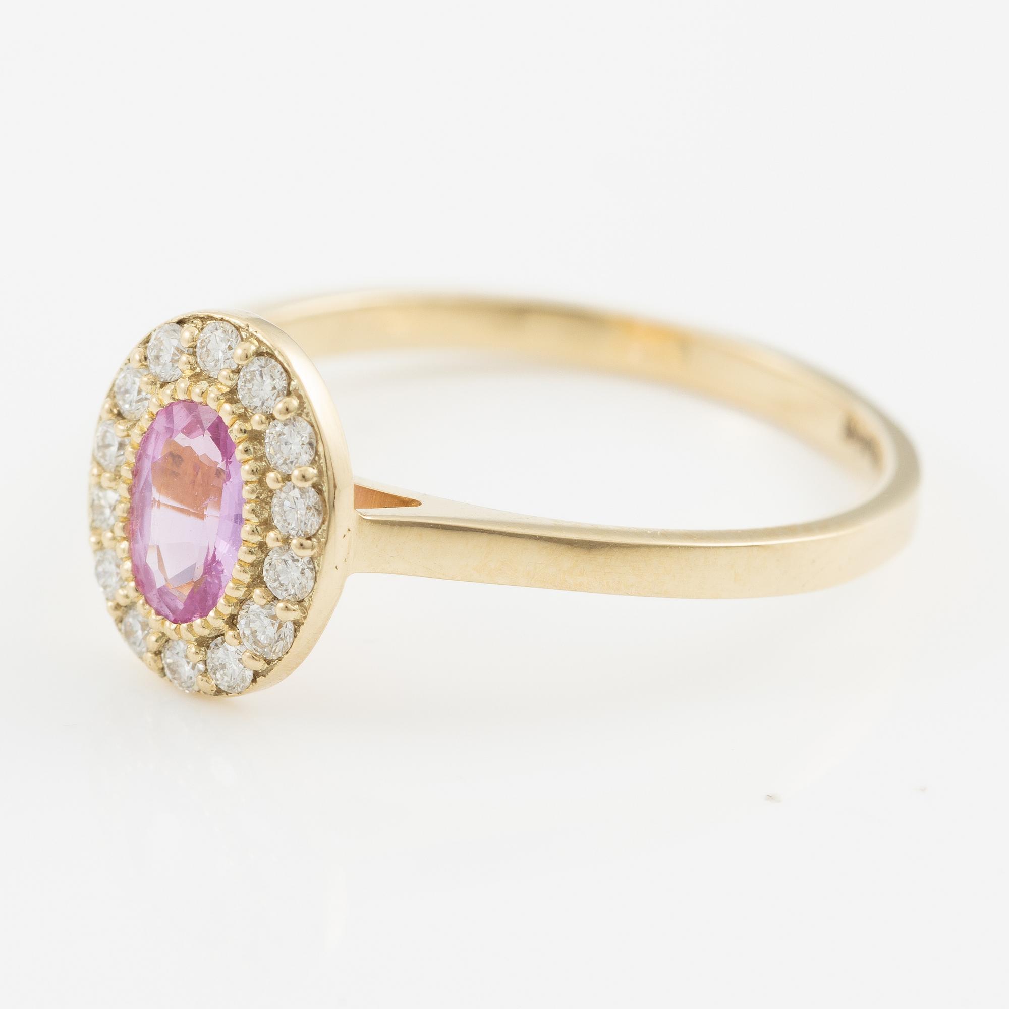 Ring, carved, 14K gold with pink sapphire and brilliant-cut diamonds.