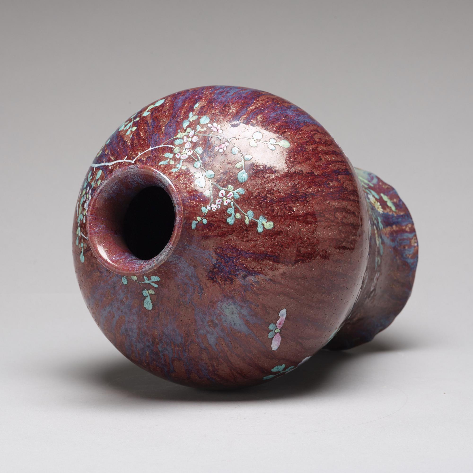 A large flambéglazed meiping vase, Qing dynasty, 18th Century.