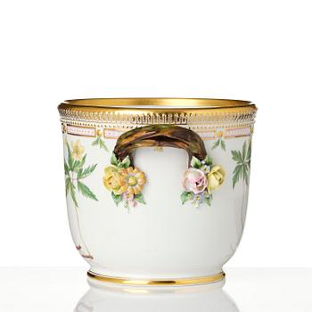 Ytterfoder/Vinkylare, porslin. 'Flora Danica', Royal Copenhagen, Danmark, 1900-tal.