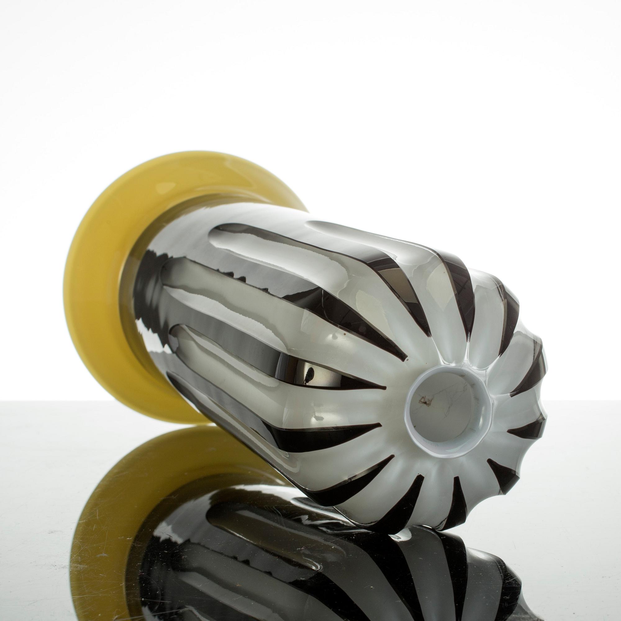 MATZ BORGSTRÖM, vas i glas, signerad, daterad 88 och numrerad 14-20, Orrefors Gallery.