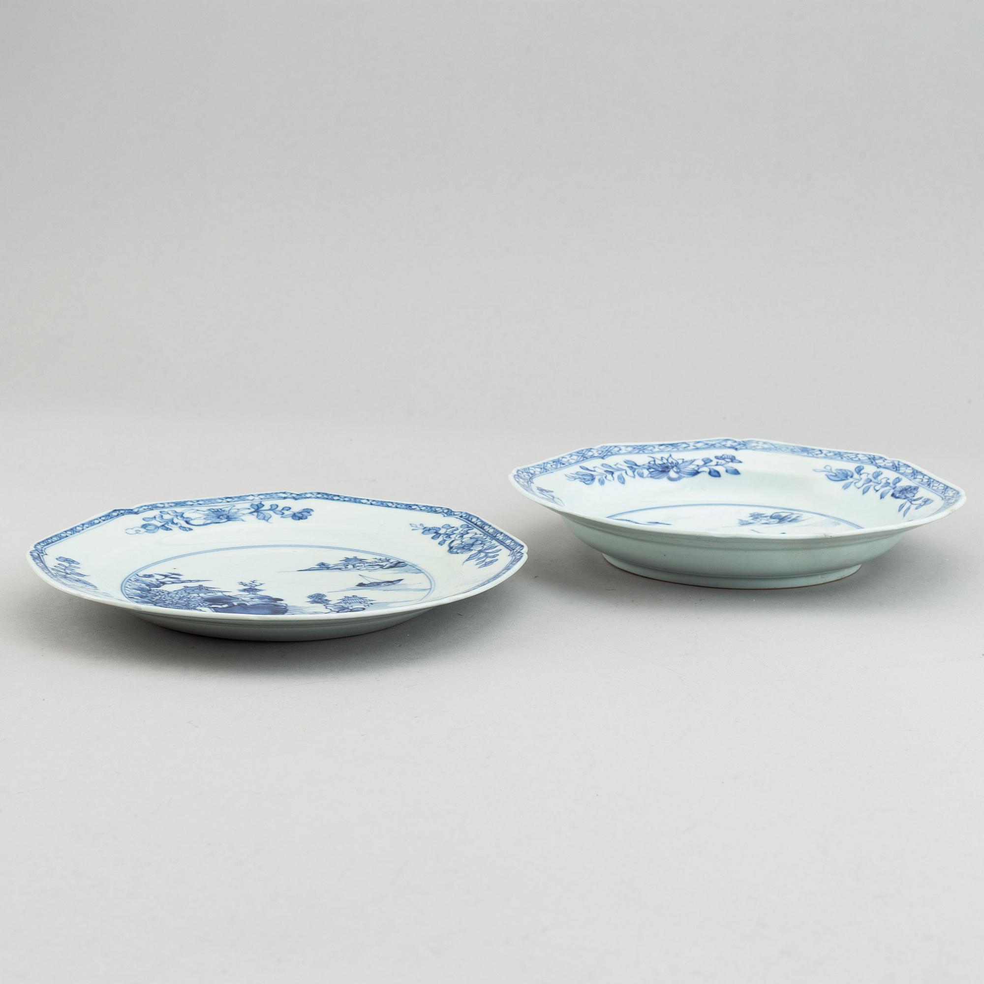 Eight blue and white export porcelain plates, Qing dynasty, Qianlong (1736-95).