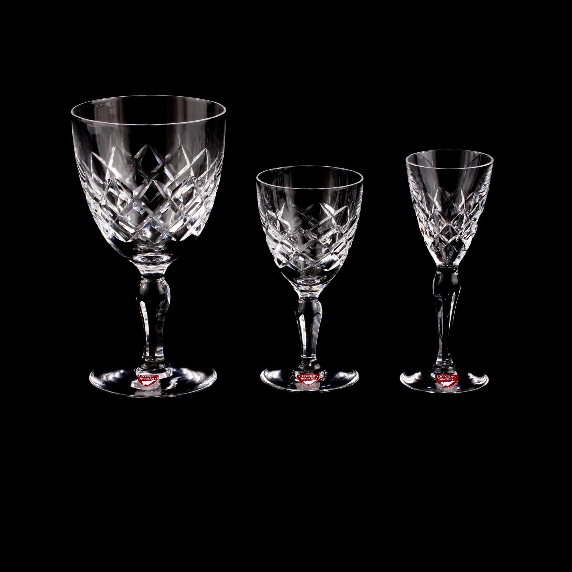 GLASSERVISDELAR, 24 st, "Karolina", Orrefors, 1900-tal.