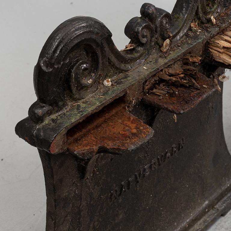 Folke Bensow, a cast iron bench, Näfveqvarns bruk.