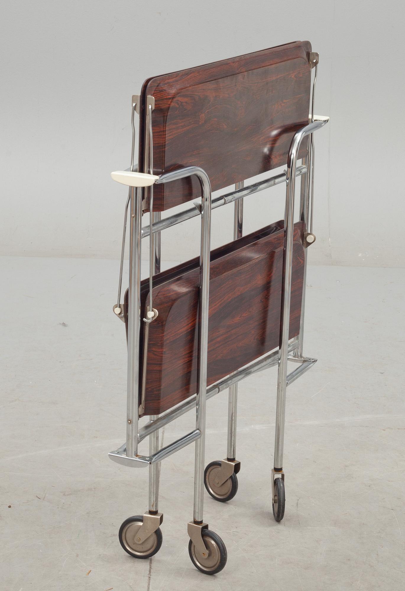 SERVERINGSVAGN, 1900-talets mitt.