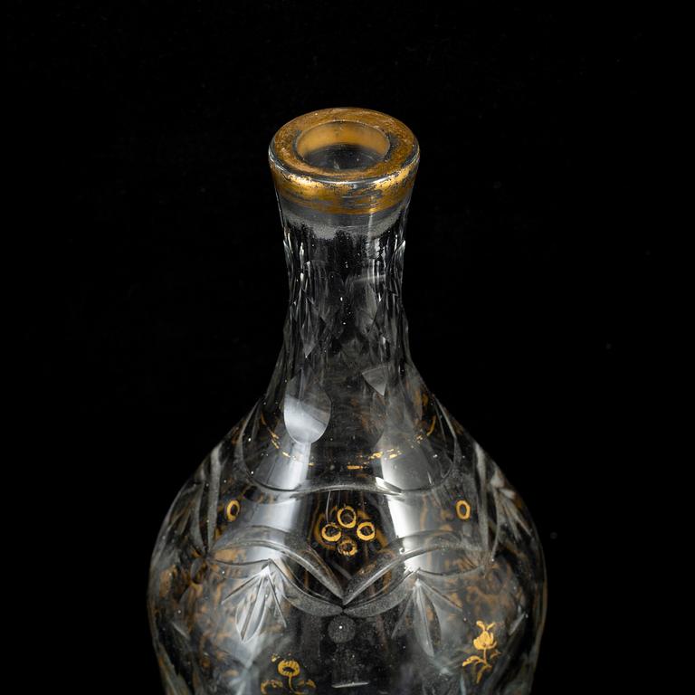 KARAFFER, tre (2+1) stycken, glas. 1800-tal.