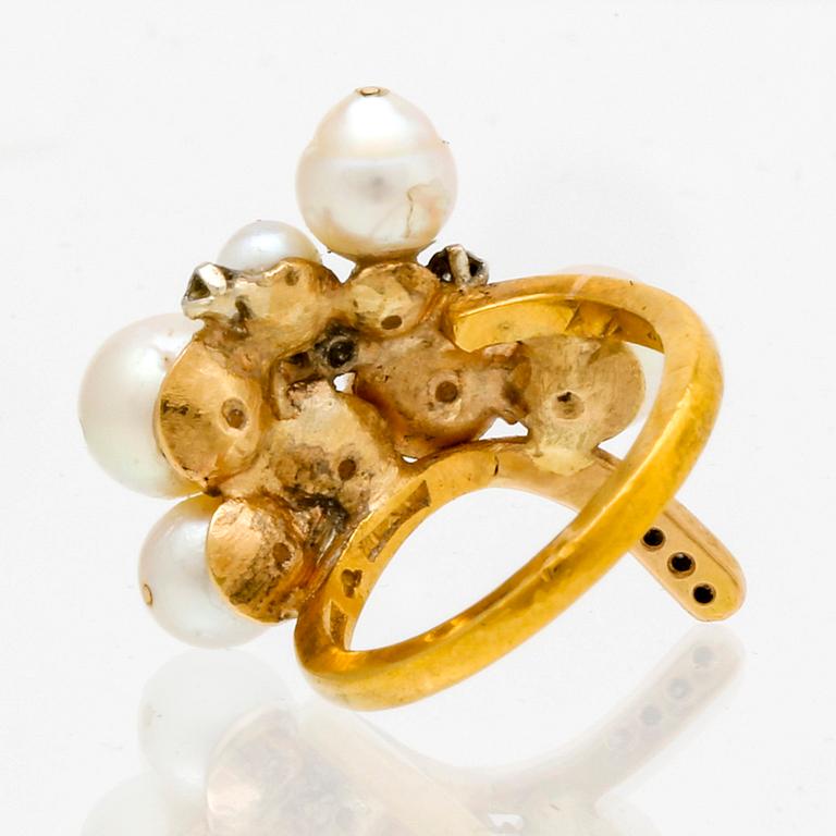 Ring 23K gold cultured pearls approx 4,5-7,5 mm and brilliant and single-cut diamonds.