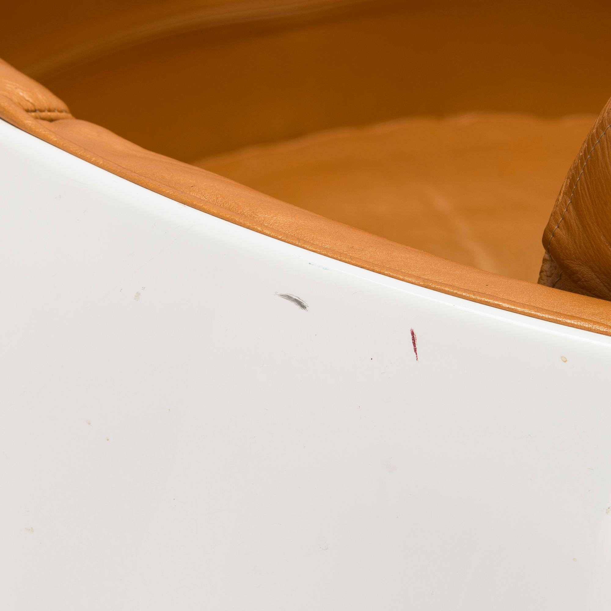 Eero Aarnio, a 'Ball Chair' for Asko.