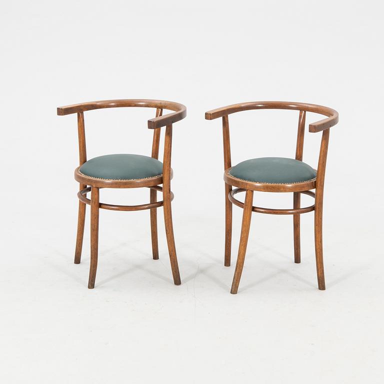 Karmstolar ett par Thonet 1900-talets första hälft.