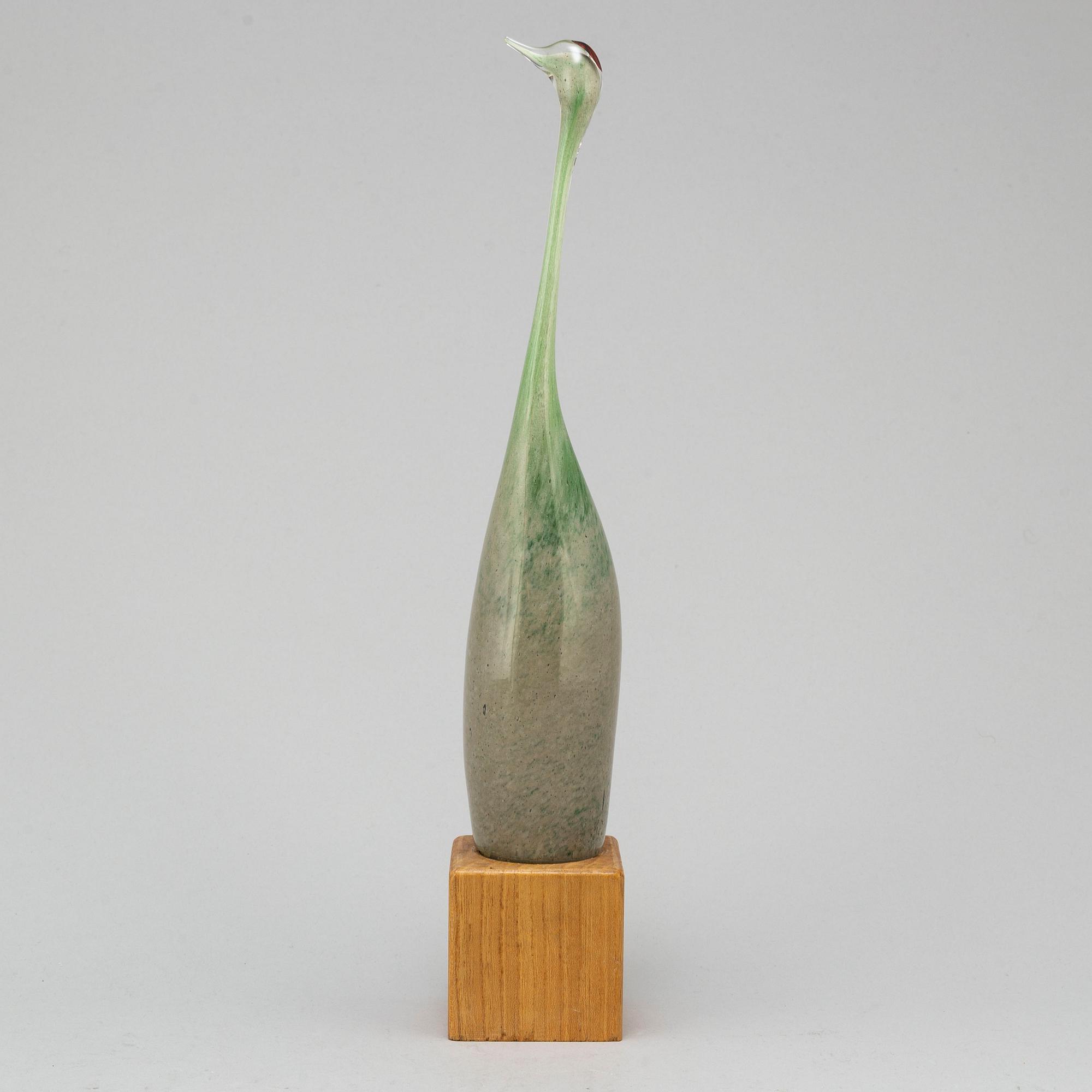 VICKE LINDSTRAND, a glass sculpture, Kosta, signed.