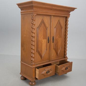 SALSSKÅP, barockstil, 1900-talets början.