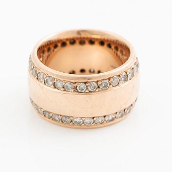 Ring 14K guld med diamanter.