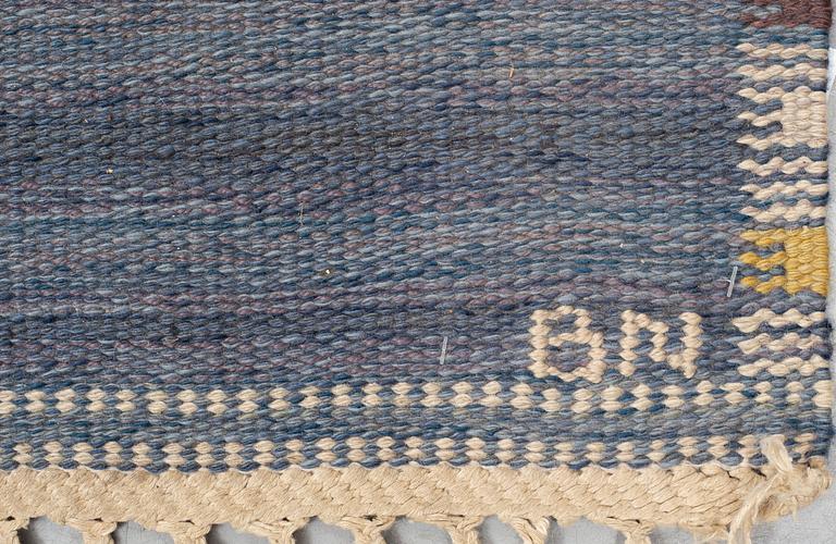 Barbro Nilsson, matto, "Falurutan mellanblå", flat weave, ca 305,5 x 202 cm, signed AB MMF BN.