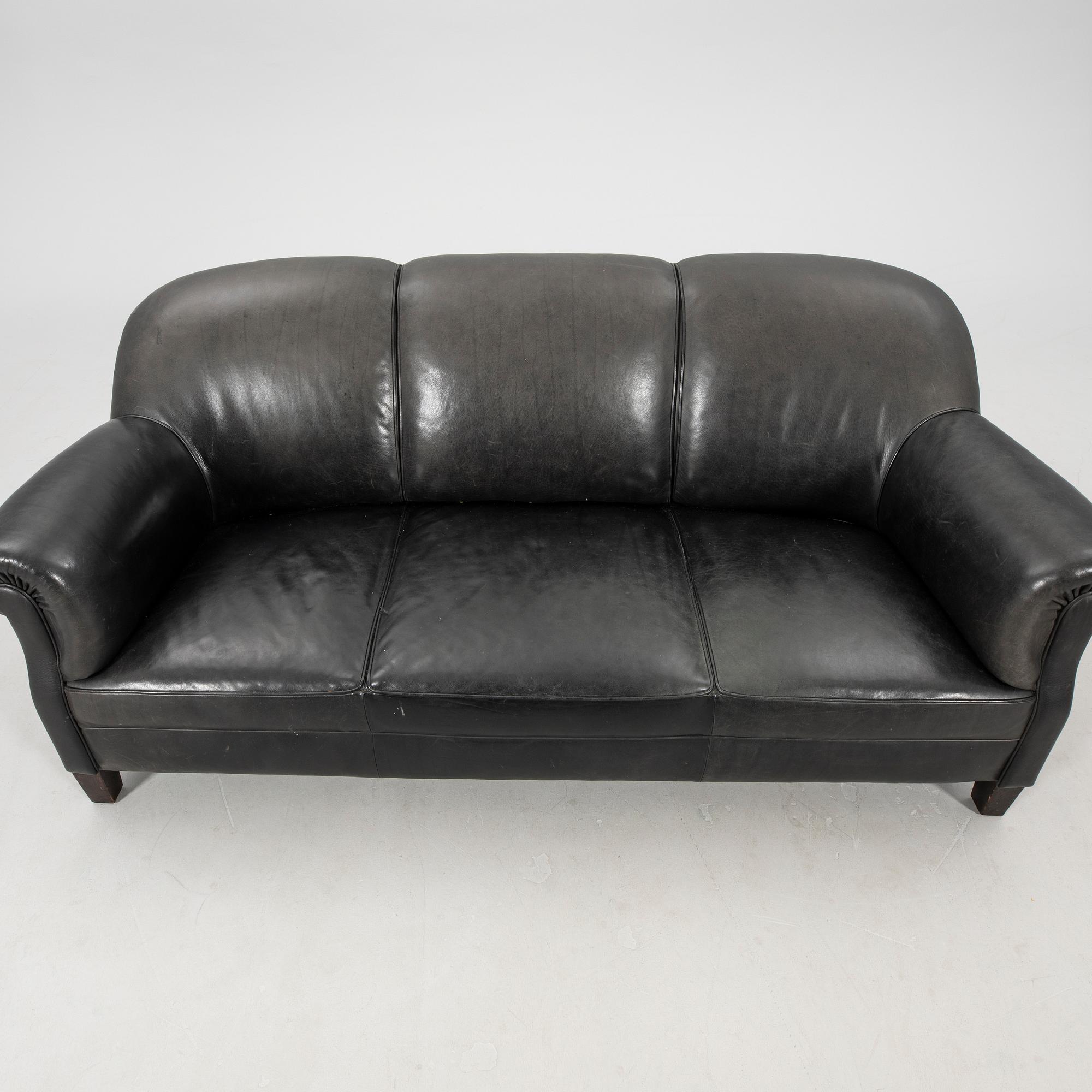 Sofa circa 1900.