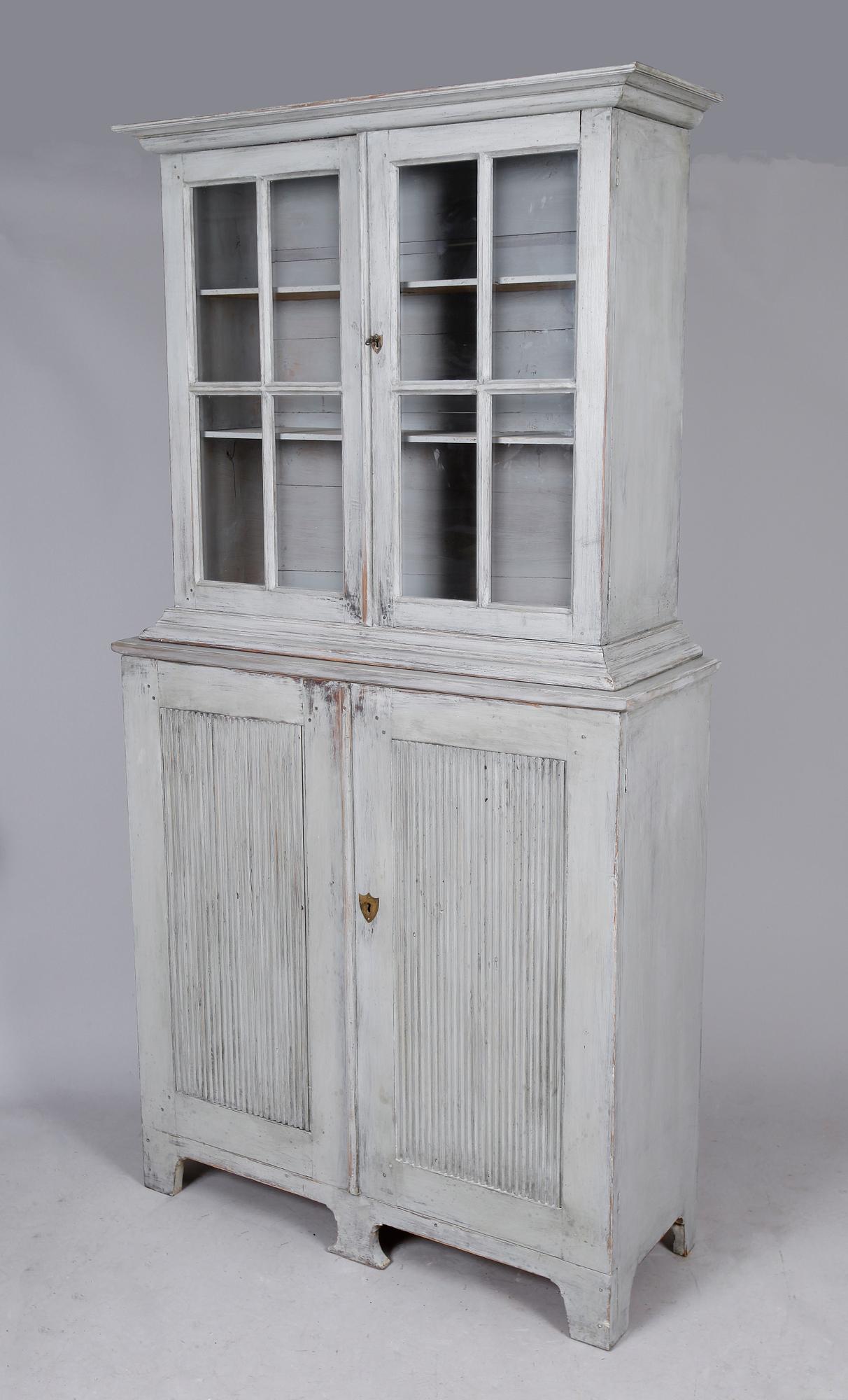 VITRINSKÅP, gustaviansk stil, 1800-tal.