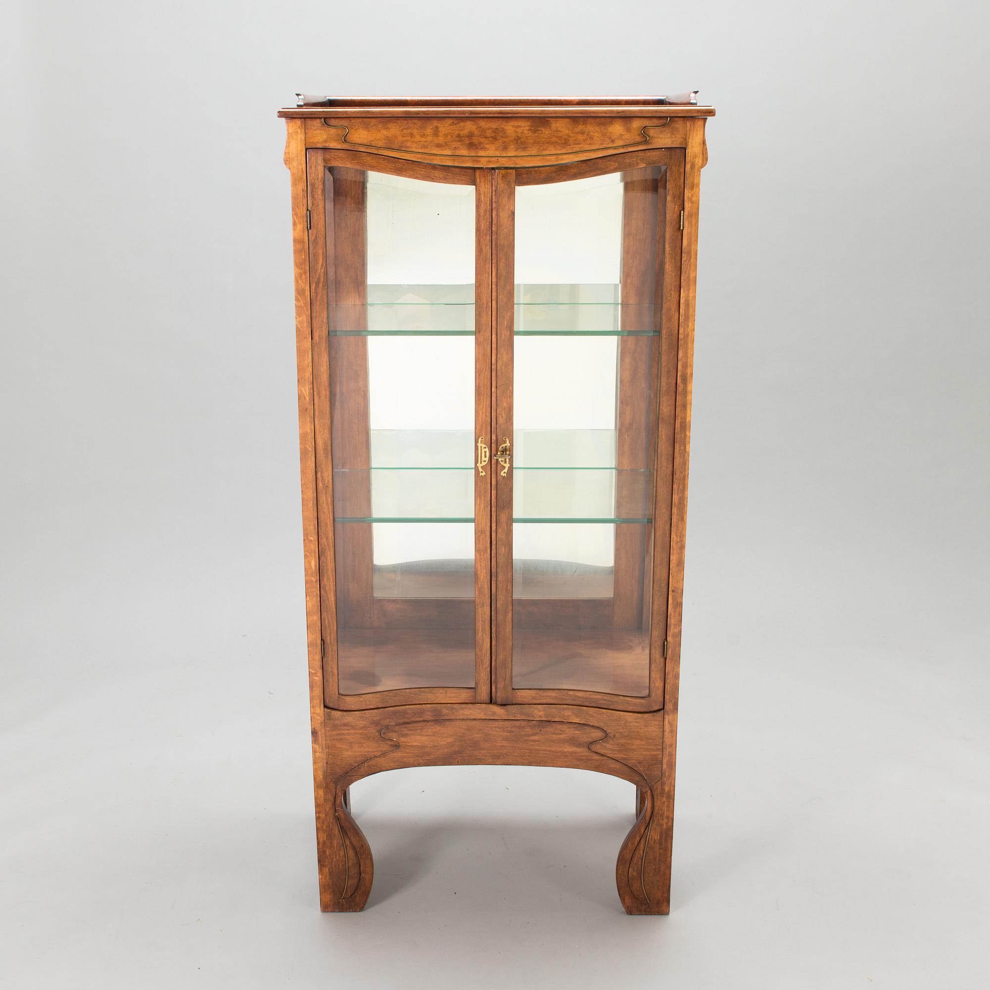 An Art nouveau display cabinet, France early 20th century.