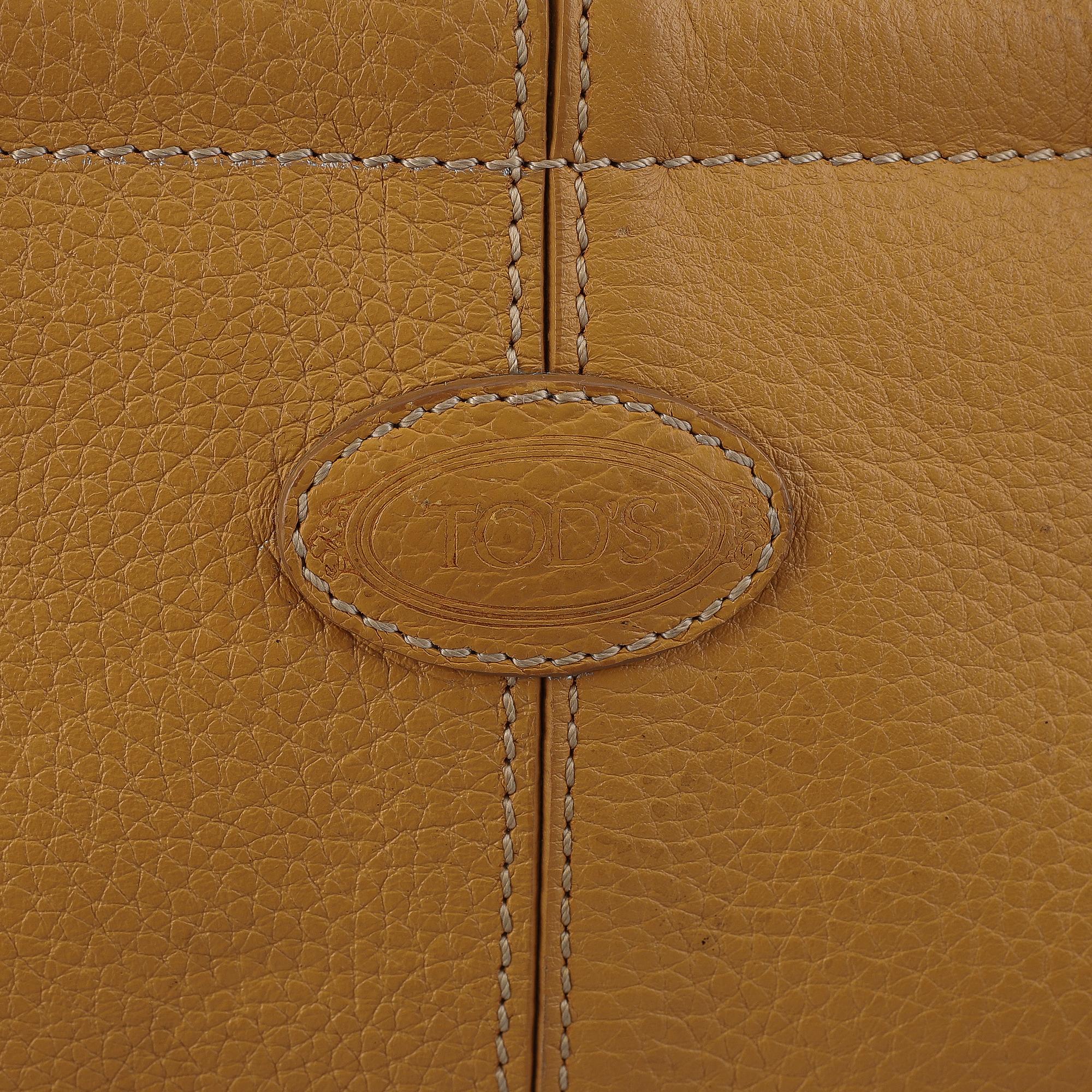 Tod's, a leather 'D-Bag'.