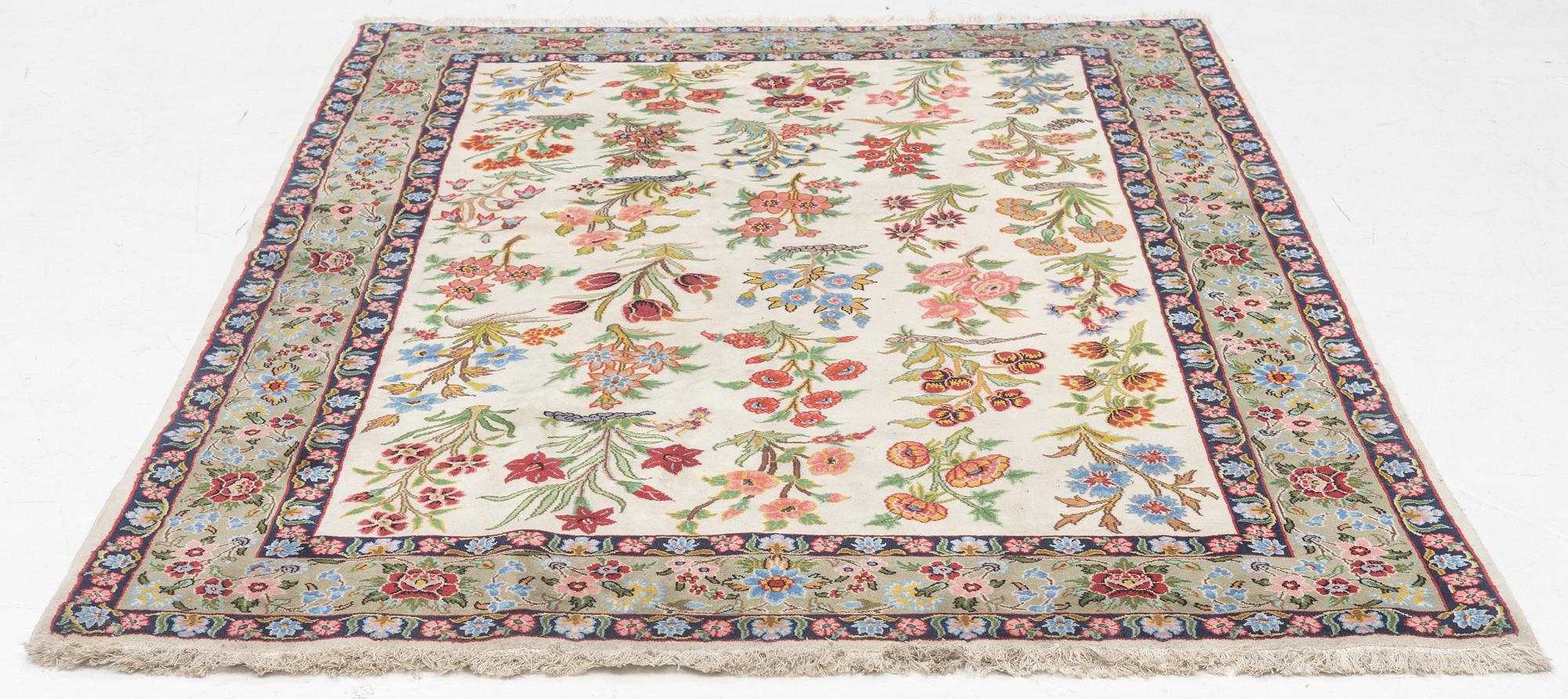 A Gohm rug, c. 210 x 142 cm.