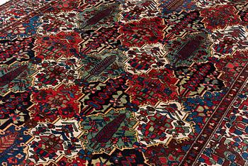 Matta, Bakhtiari, ca 314 x 222 cm.