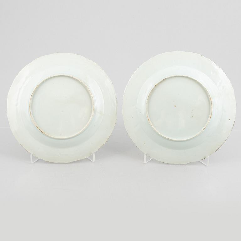 A pair of  Chinese blue and white export porcelain dishes, Qianlong (1736-95).