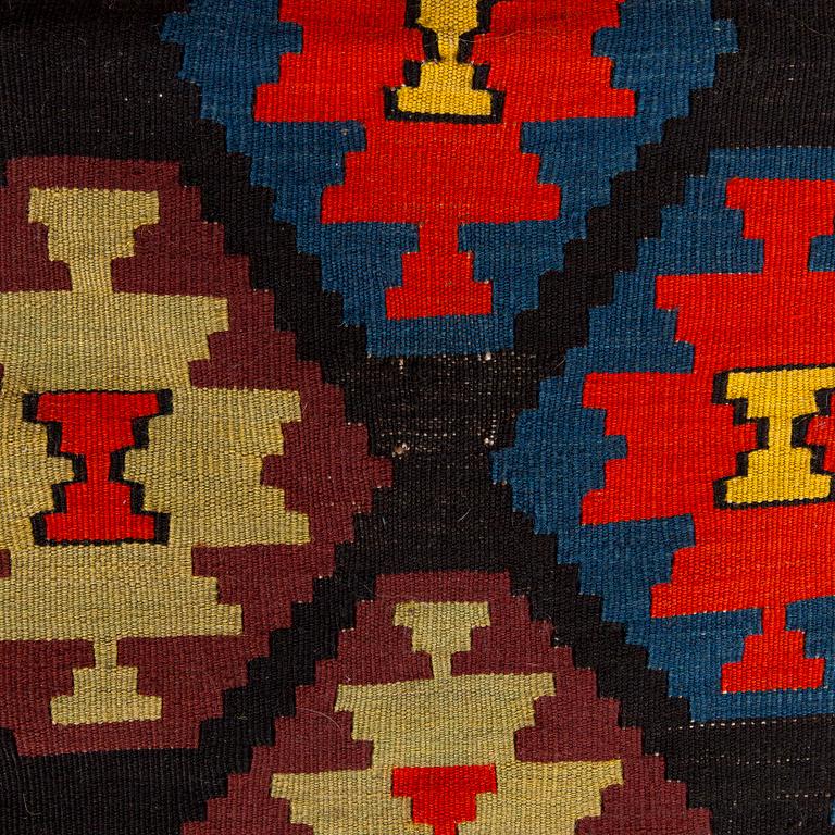 Matta, Kelim, ca 176 x 274 cm.