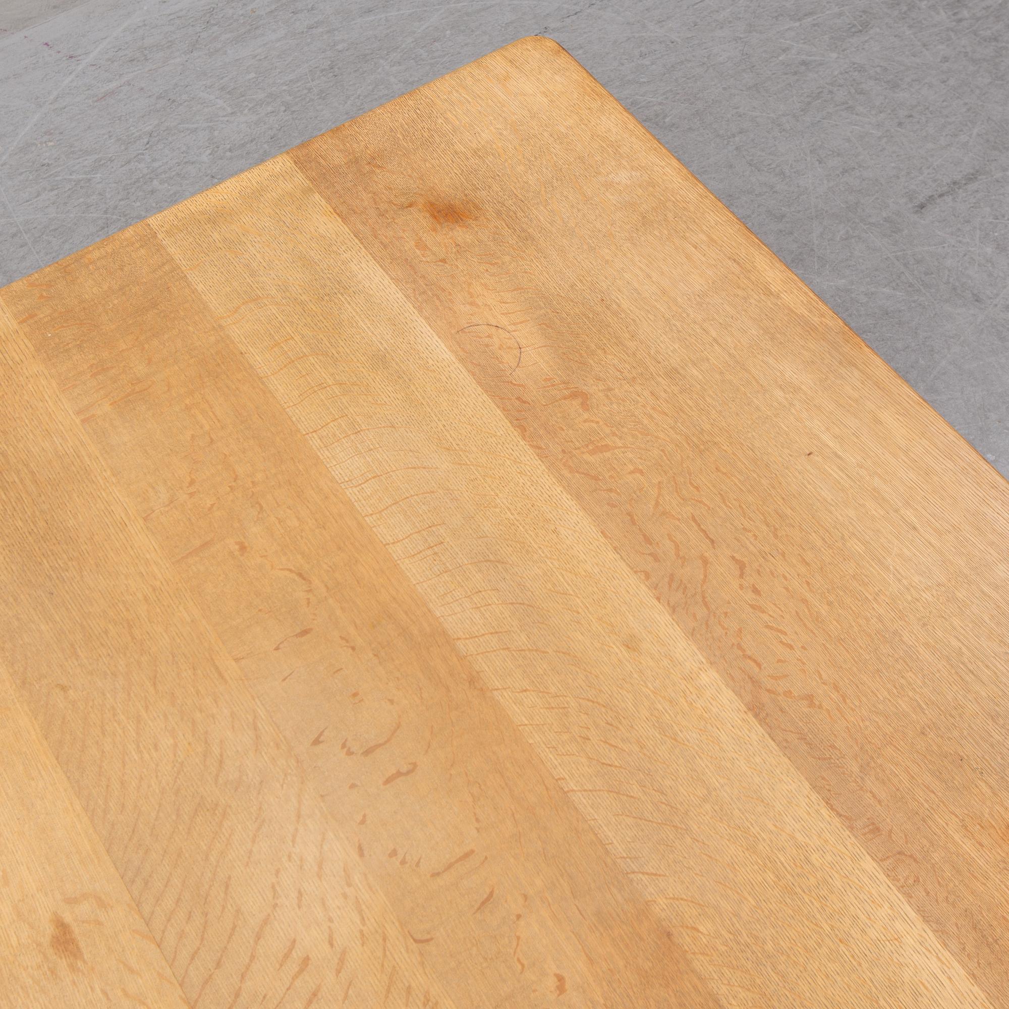 Børge Mogensen, an oak model '6288' dining table, Fredericia Stolefabrik.