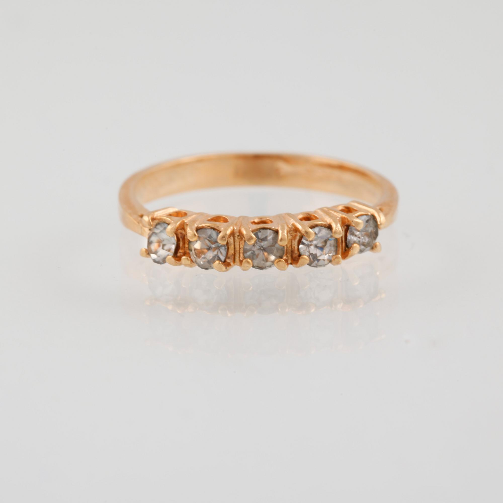 RING, 18K guld med paste, Arezzo, Italien. Vikt 2,9 gram.