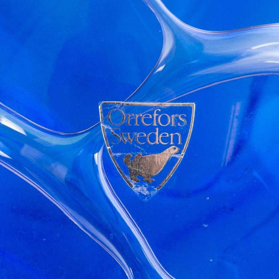 Lars Hellsten, vas, ariel, "Blue Wave", Orrefors/Fyrklövern 2001.