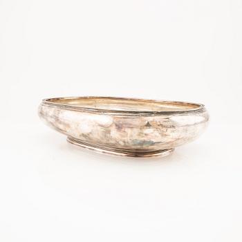 A Swedish 20th century silver bowl mark of Helge Lindgren/K Andersson Stockholm 1948, weight 1560 grams.
