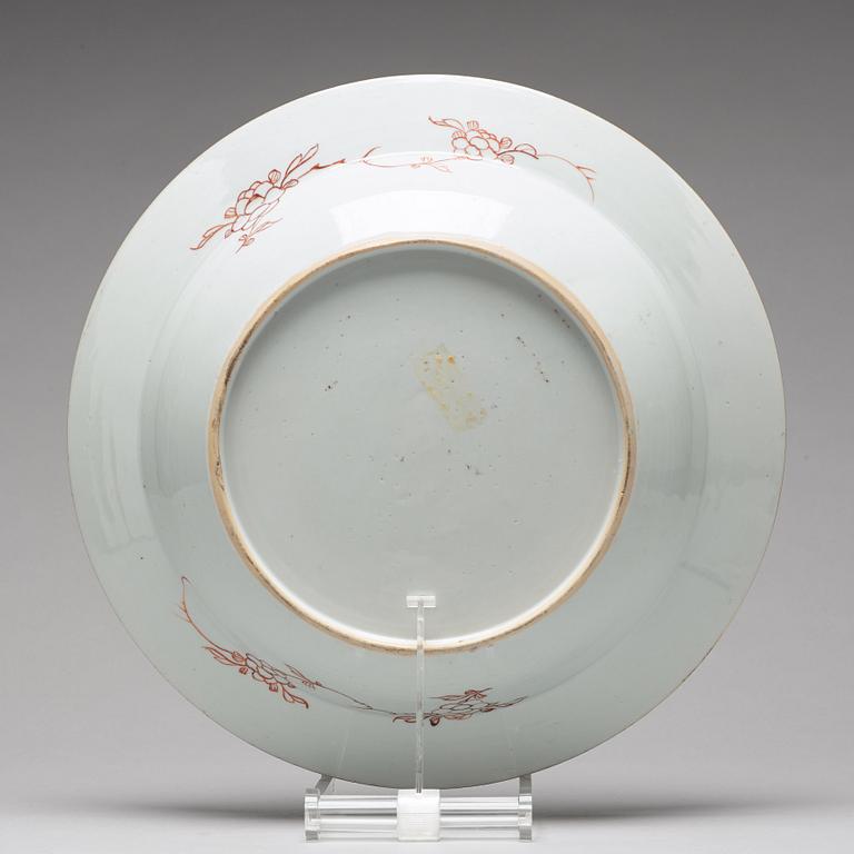 A famille rose basin, Qing dynasty, Yongzheng (1723-35).