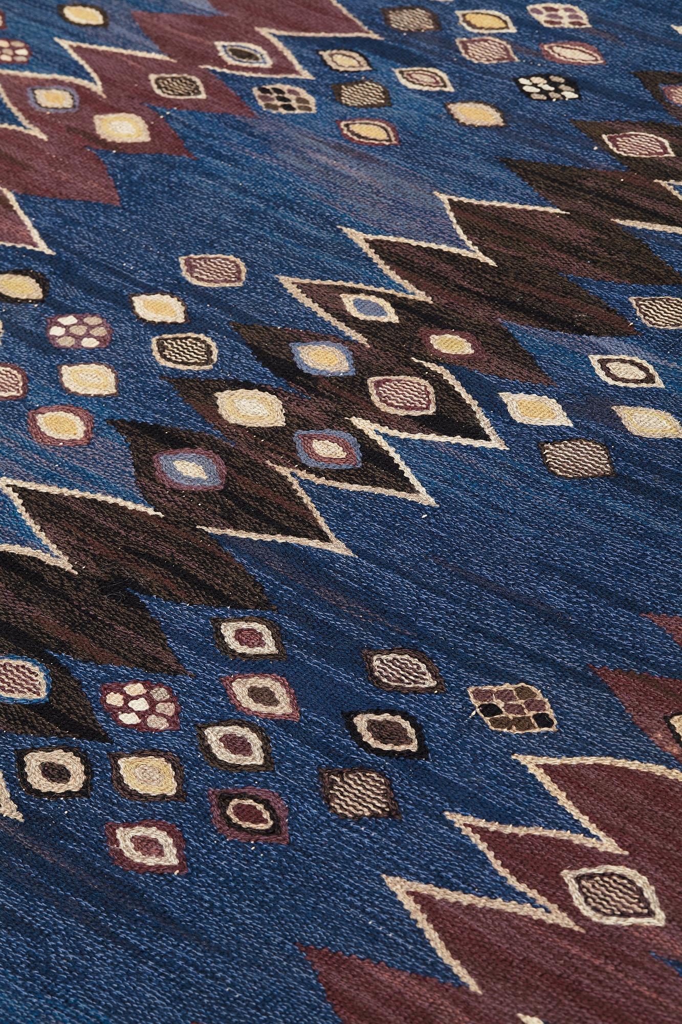 Barbro Nilsson, MATTA, "Snäckorna", gobelängteknik, ca 267-268 x 234,5-246,5 cm, signerad AB MMF BN.