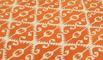 A CARPET, FLAT WEAVE, ca 236  x 175 cm.