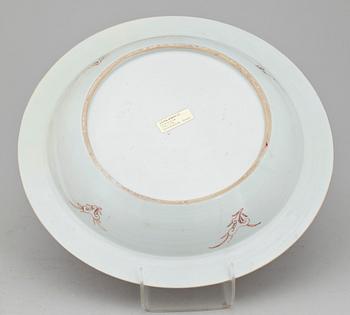 SKÅLFAT, porslin, Kina. Qianlong 1735-96.