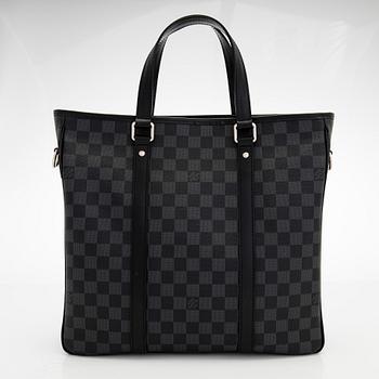 Louis Vuitton, väska, "Tadao PM".