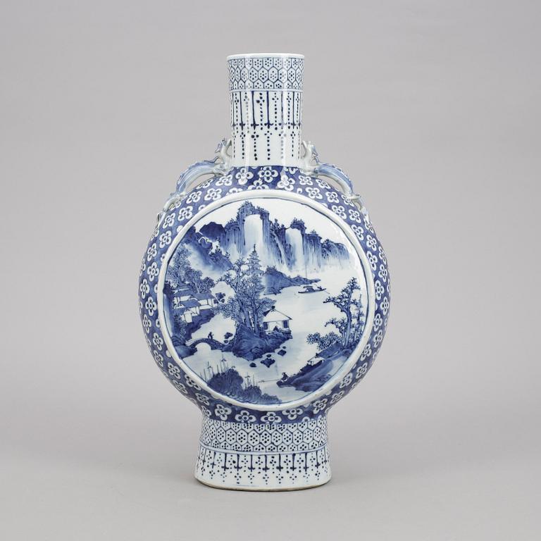 PILGRIMSFLASKA, porslin, Kina, 1800-talets slut.