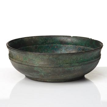 A ritual bronze vessel, presumably Han dynasty (206 BC–220 AD).