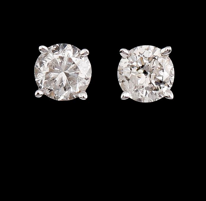 ÖRHÄNGEN, 1 par, 14 k vitguld, briljantslipade diamanter tot ca 0.40 ct.