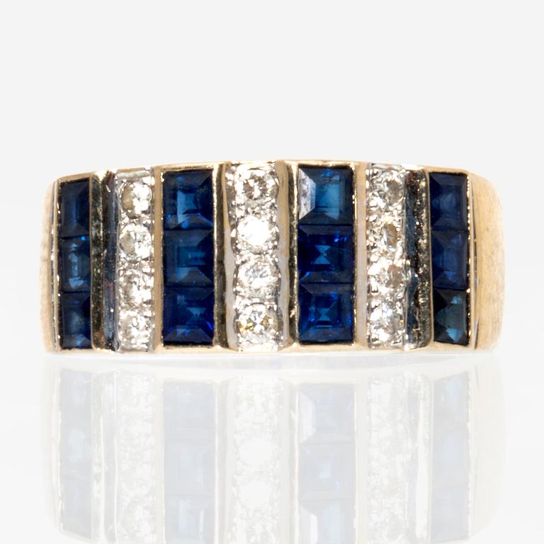 Ring 18K whitegold sapphires and brilliant-cut diamonds approx 0,30 ct in total.