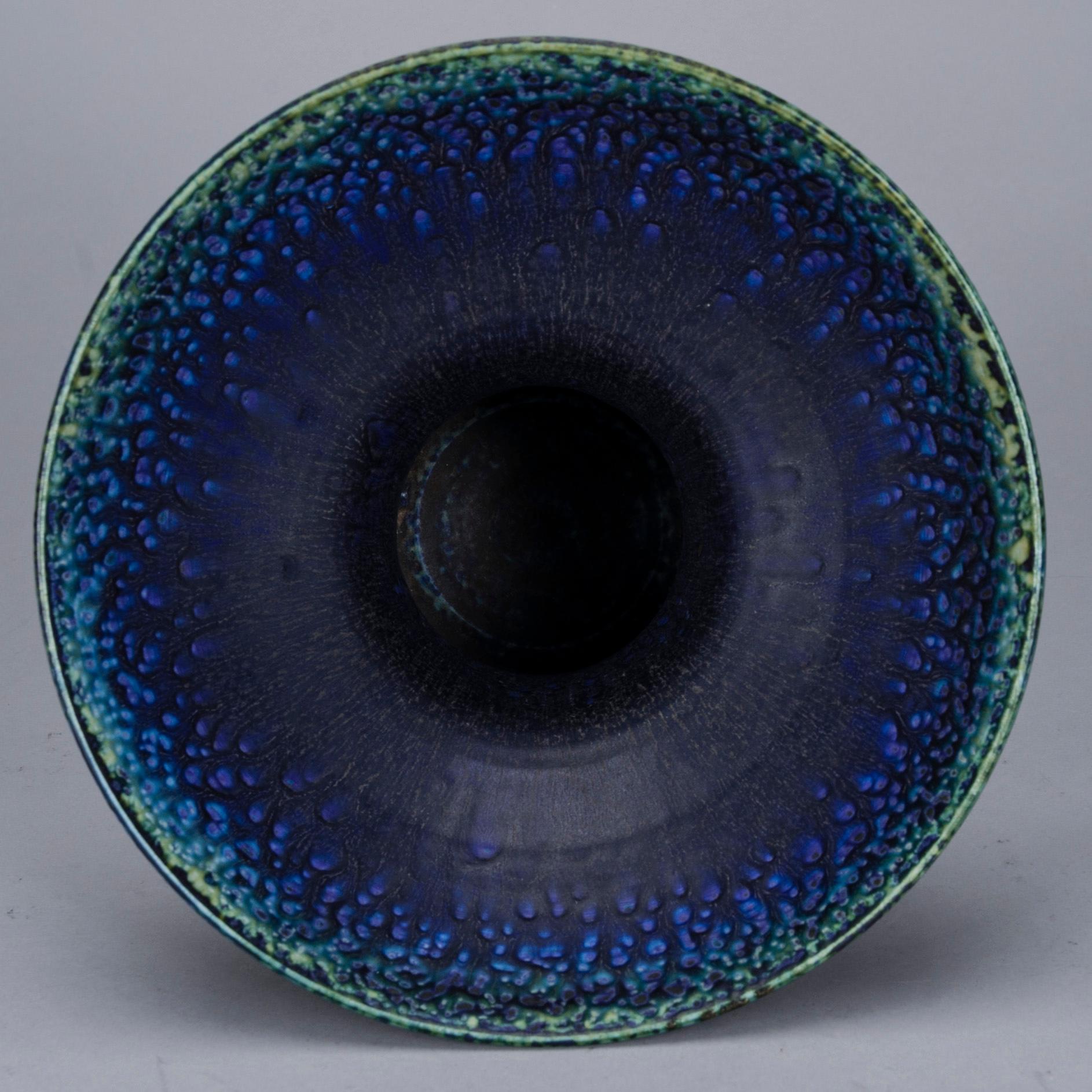 VAS, stengods, Liisa Hallamaa, signerad LH Arabia.