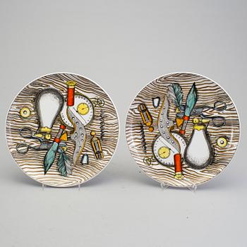 FORNASETTI, tallrikar, 6 st, "Oggetti Caccia", flintgods, Milano, Italien, 1950/60-tal.