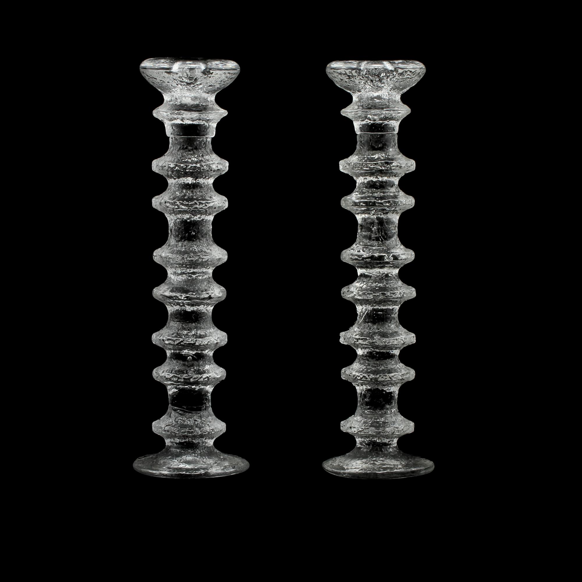LJUSSTAKAR, ett par, glas, "Festivo", Timo Sarpaneva, Ittala, 1900-talets andra hälft.