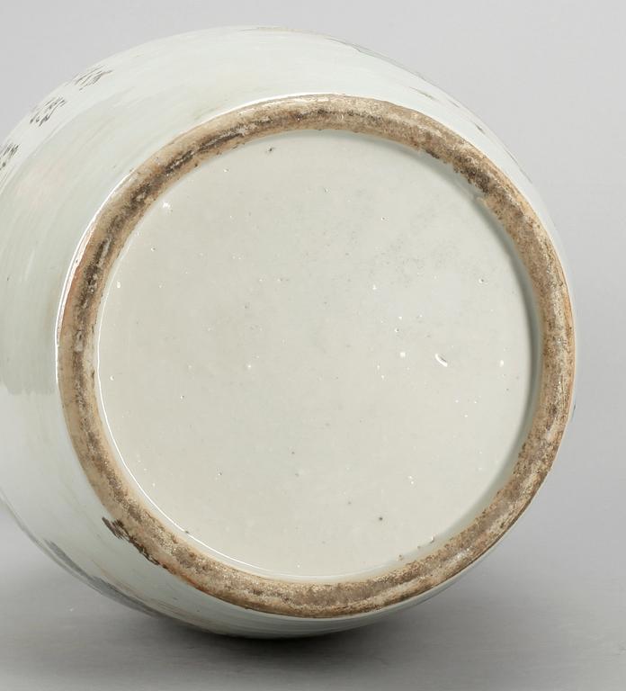 VAS, porslin, Kina, 1800-tal.