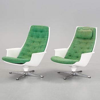 FÅTÖLJER, ett par, möjligen "Galaxy", Alf Svensson & Yngvar Sandström, Dux, 1960-tal.